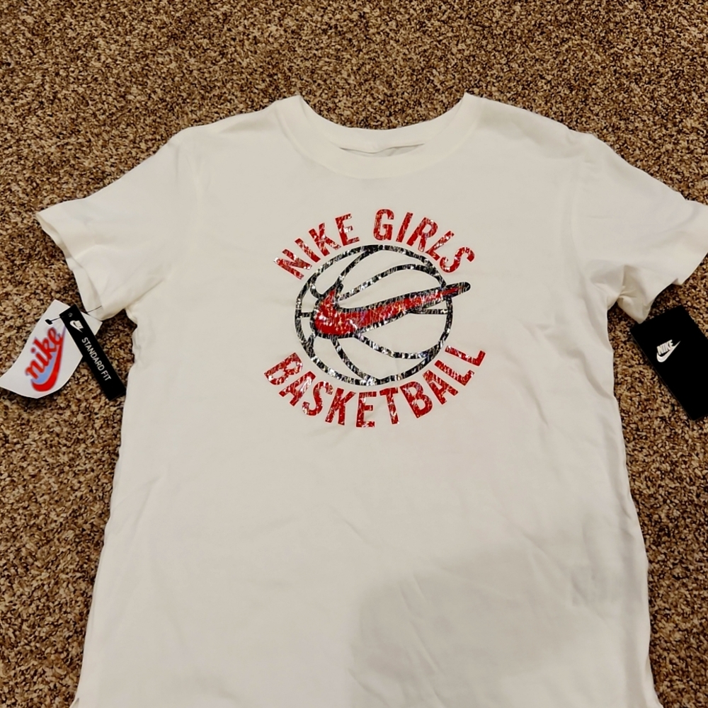 Nike Girls tee